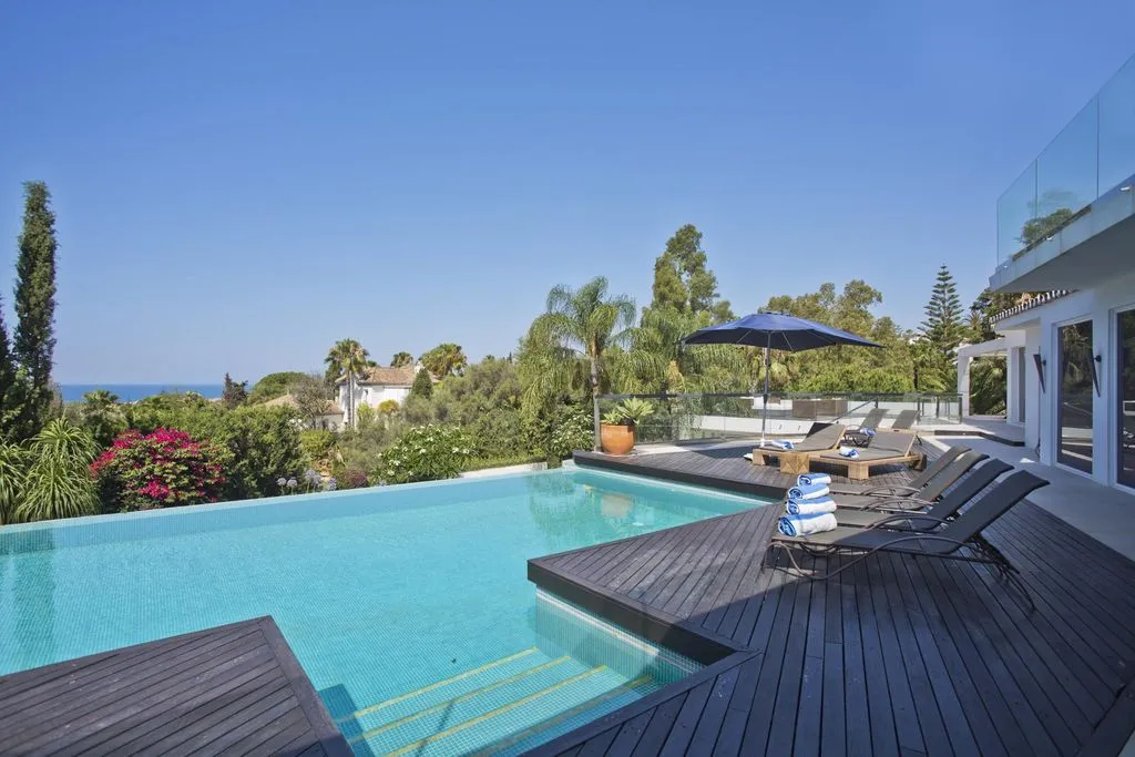 Villa 759m² in Portugal, Oeirash. Priced at 3750000€ rent photo-3
