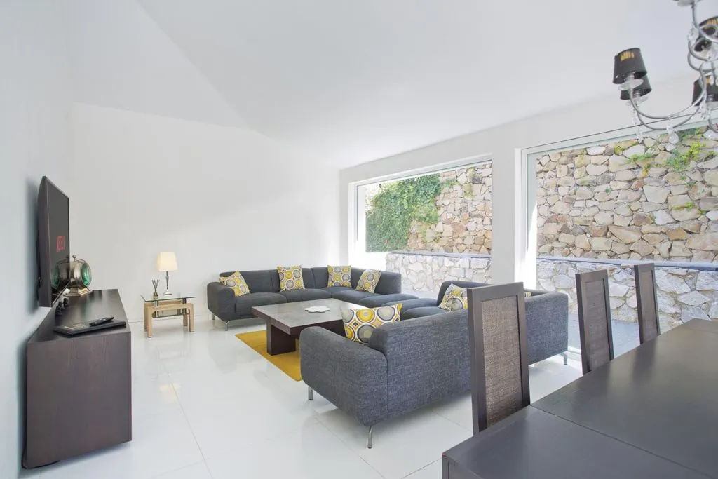 Villa 759m² in Portugal, Oeirash. Priced at 3750000€ rent photo-5