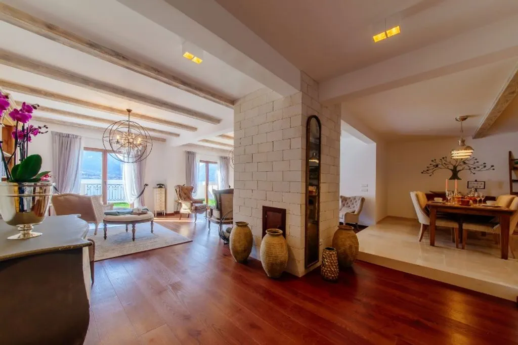 Villa 193m² in Montenegro, Dobrota. Priced at 1200000€ rent photo-6