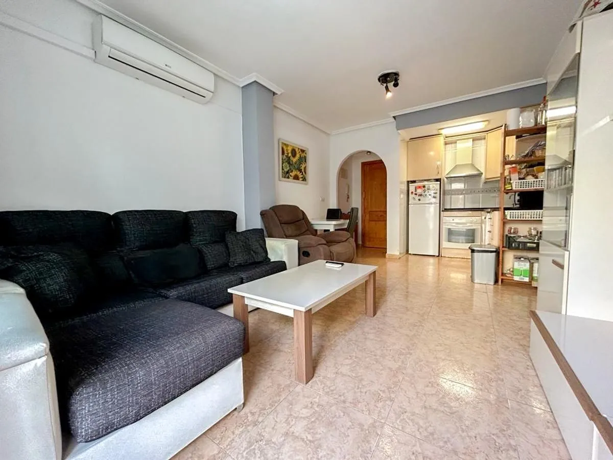Flat 50m² in Spain, Torrevieja. Priced at 88484£ rent photo-3