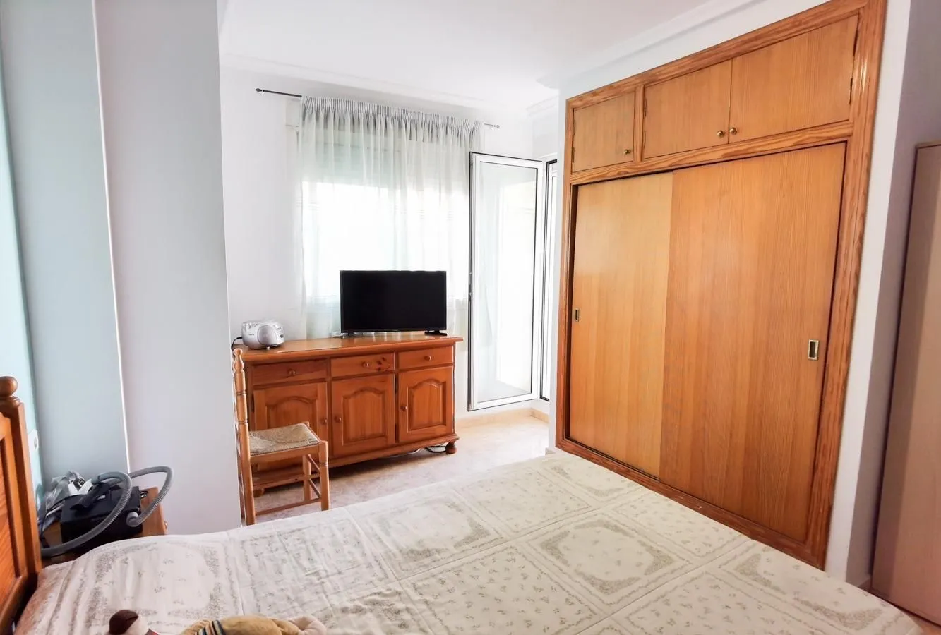 Flat 50m² in Spain, Torrevieja. Priced at 88484£ rent photo-17