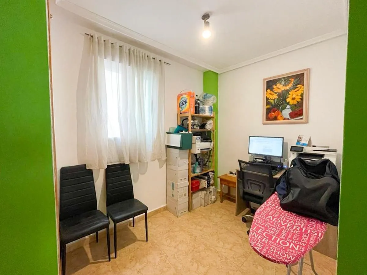 Flat 50m² in Spain, Torrevieja. Priced at 88484£ rent photo-25