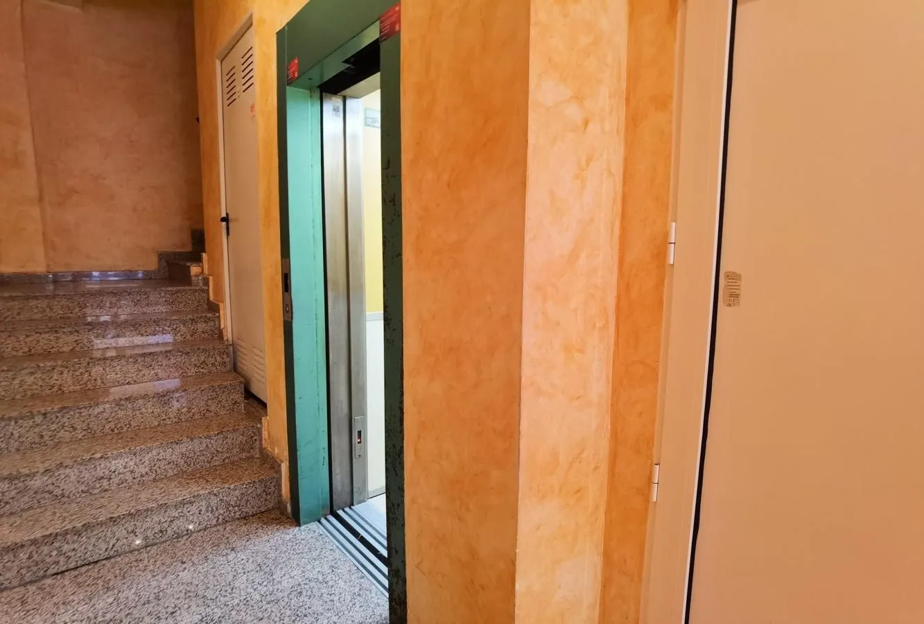 Flat 50m² in Spain, Torrevieja. Priced at 88484£ rent photo-31