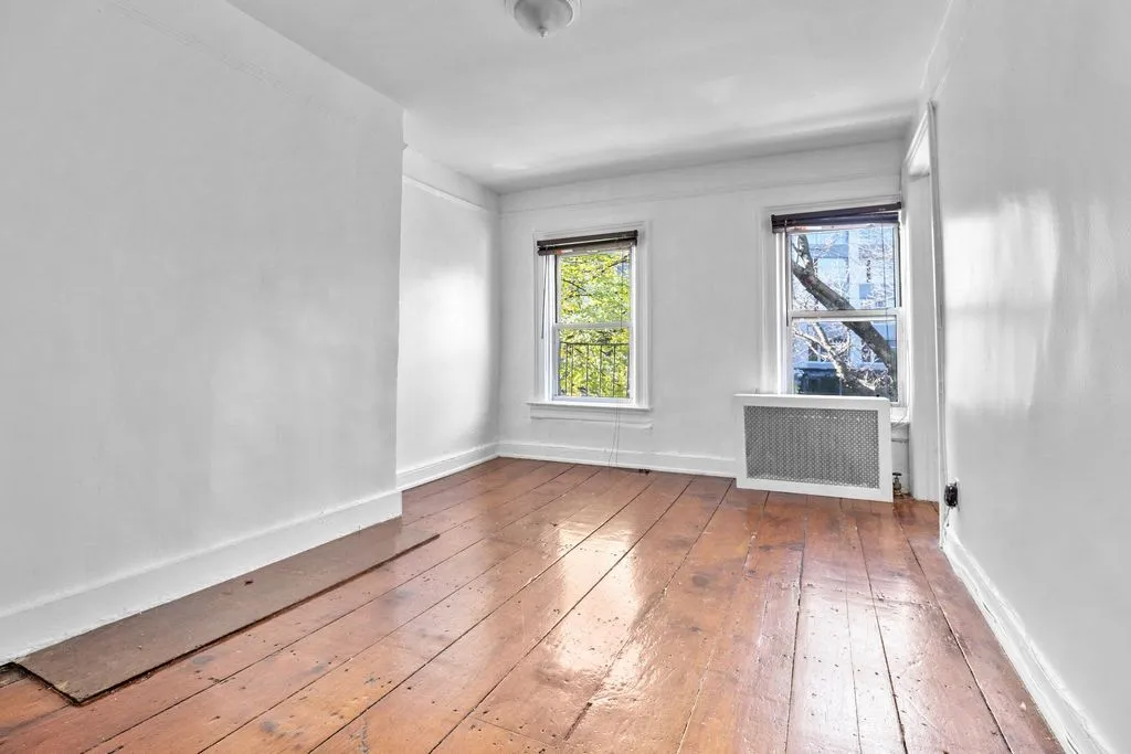 Townhouse 233m² in USA, Brooklyn. Priced at 1797400€ rent photo-2