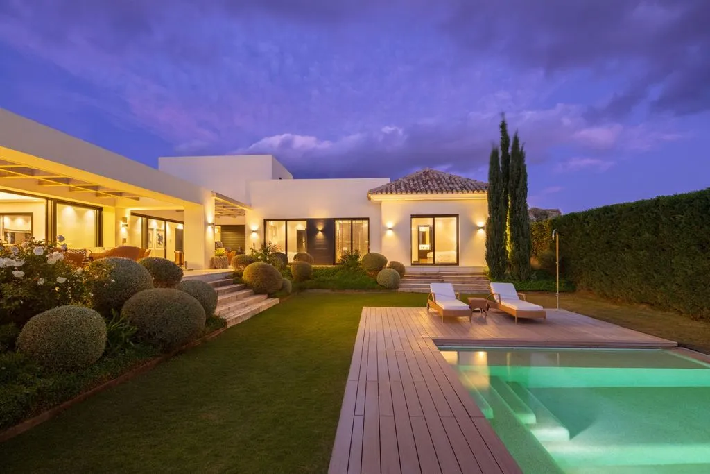 Villa 581m² in Portugal, Oeirash. Priced at 4295000€ rent photo-1