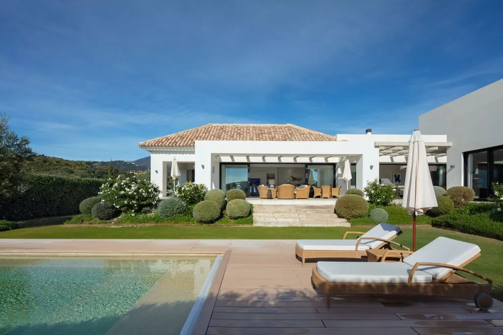 Villa 581m² in Portugal, Oeirash. Priced at 4295000€ rent photo-5
