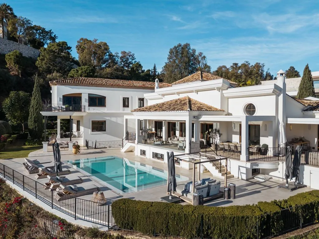 Villa 1014m² in Portugal, Oeirash. Priced at 8900000€ rent photo-2