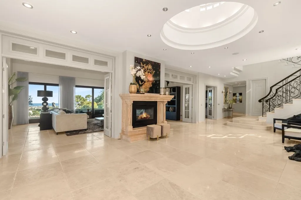 Villa 1014m² in Portugal, Oeirash. Priced at 8900000€ rent photo-6