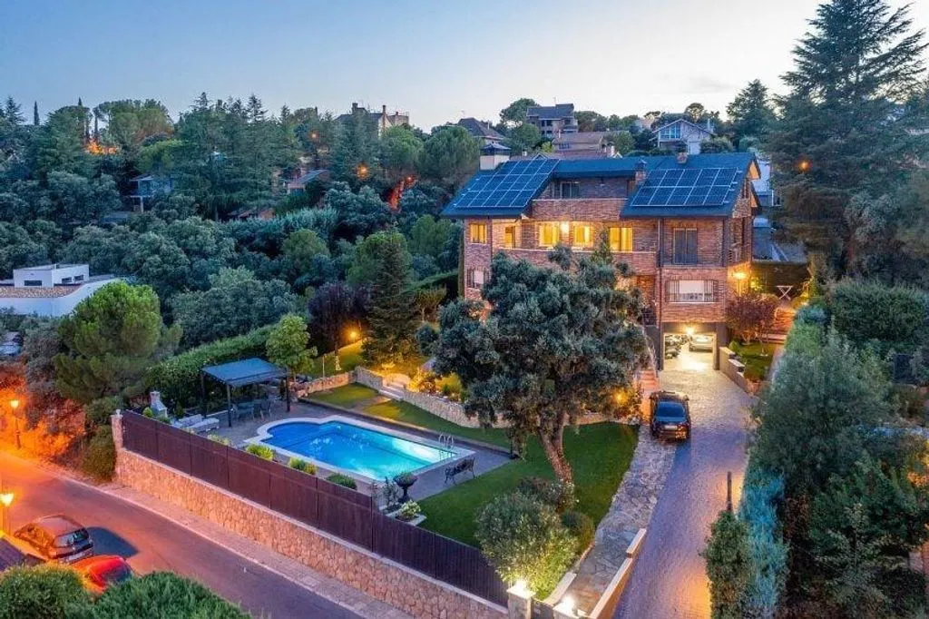 House 651m² in Portugal, Lisbon. Priced at 995000€ rent photo-1