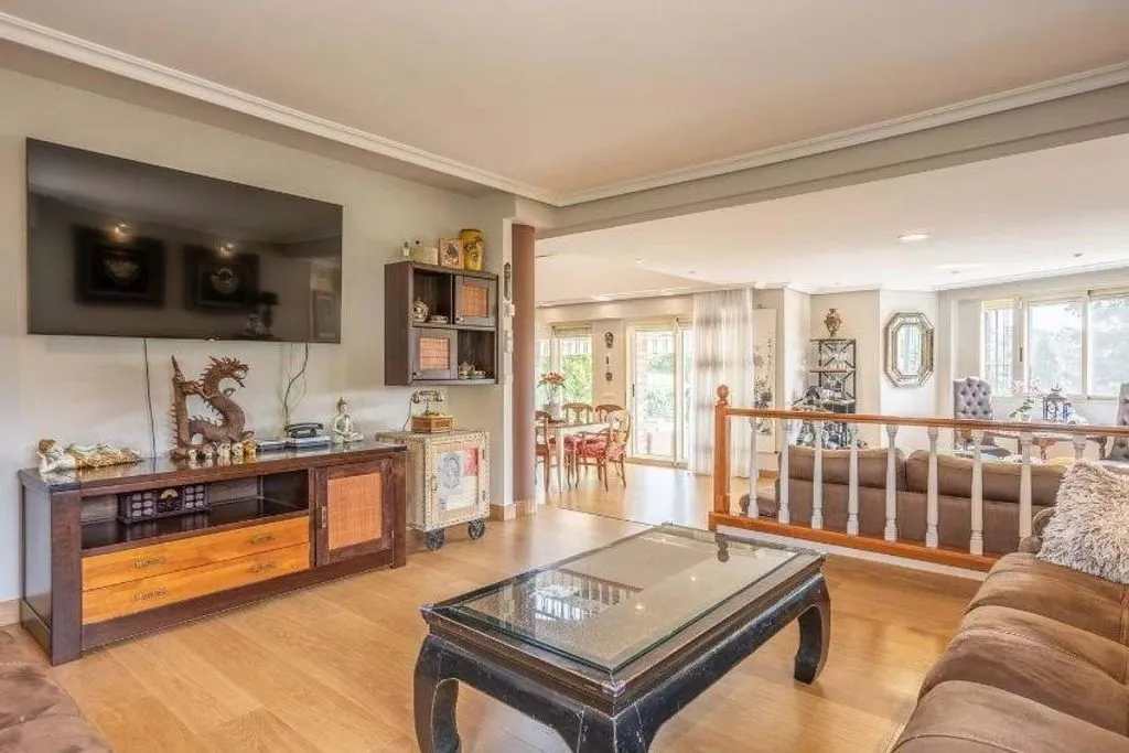House 651m² in Portugal, Lisbon. Priced at 995000€ rent photo-5
