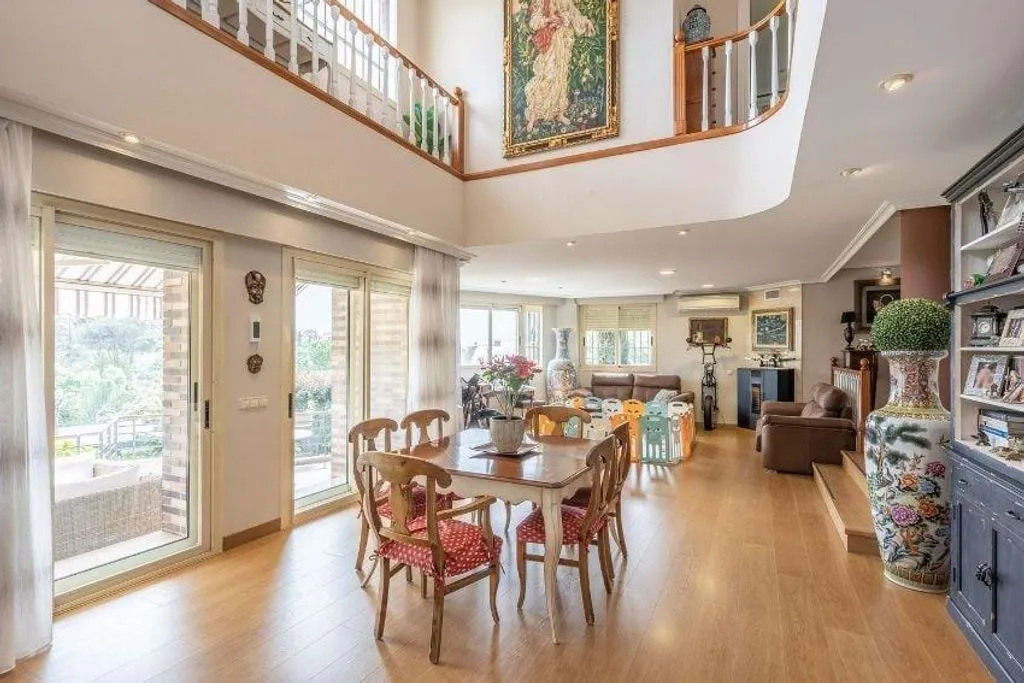 House 651m² in Portugal, Lisbon. Priced at 995000€ rent photo-6
