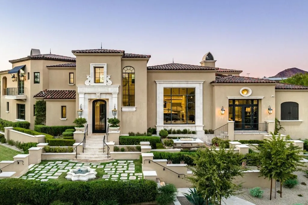 House 724m² in USA, Scottsdale. Priced at 7983200€ rent photo-1