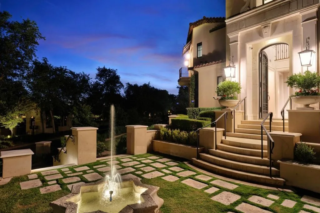 House 724m² in USA, Scottsdale. Priced at 7983200€ rent photo-3