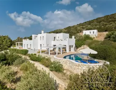 Buy in Greece for 3700000€