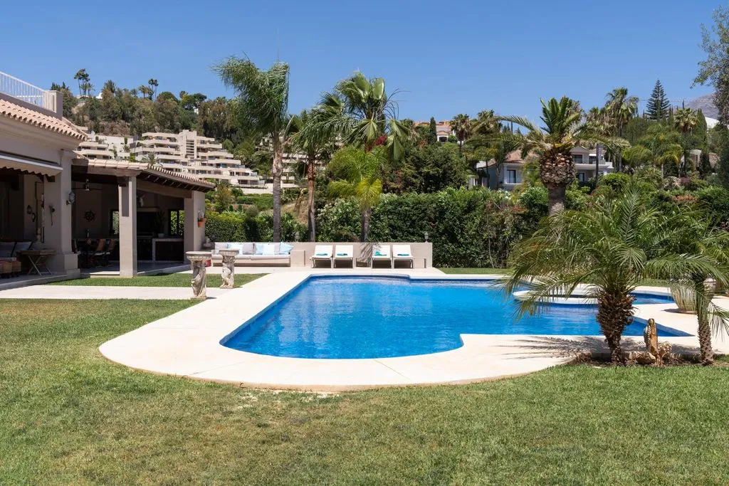 Villa 1133m² in Portugal, Oeirash. Priced at 6950000€ rent photo-6