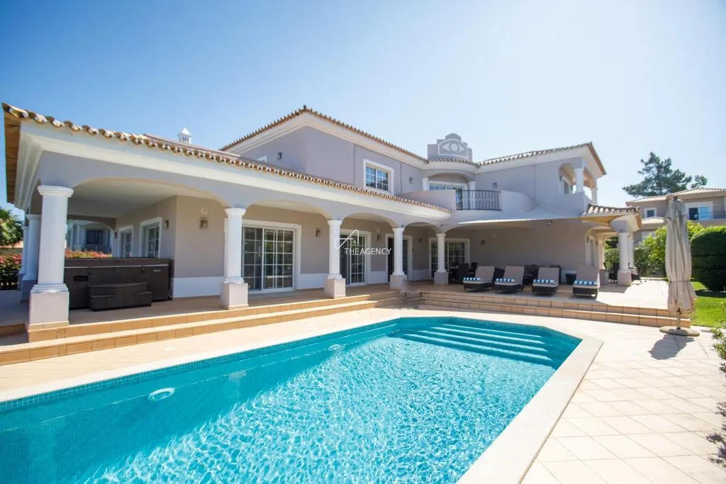 Villa 358m² in Portugal, Vilamora. Priced at 2295000€ rent photo-5