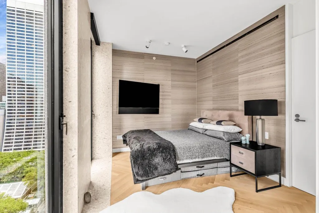 Flat 123m² in USA, New York. Priced at 3006300€ rent photo-6