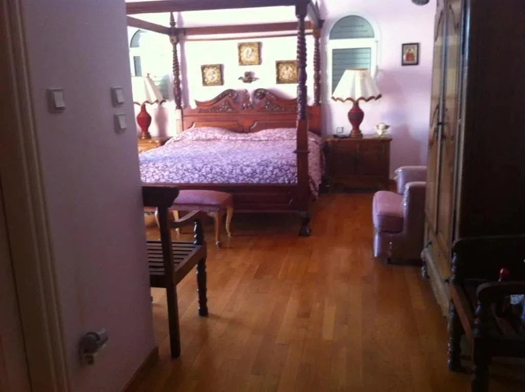 Flat 450m² in Italy, Kyavari. Priced at 8500000€ rent photo-4
