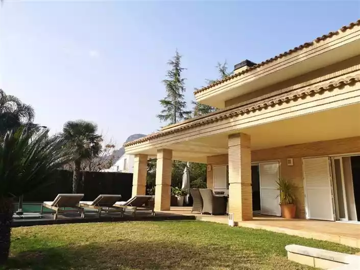 House 168m² in Spain, Gandia. Priced at 590000€ rent photo-48