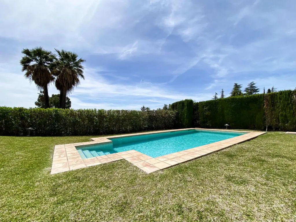 Villa 424m² in Portugal, Oeirash. Priced at 2950000€ rent photo-4