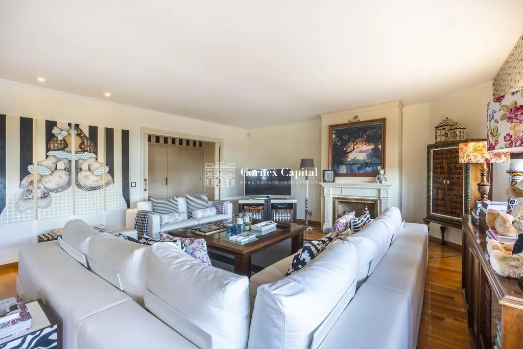 Flat 426m² in France, Menton. Priced at 1790000€ rent photo-4
