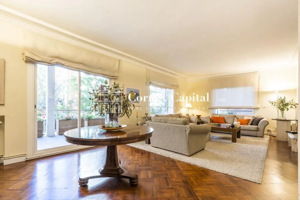 Flat 327m² in France, Menton. Priced at 2300000€ rent photo-1