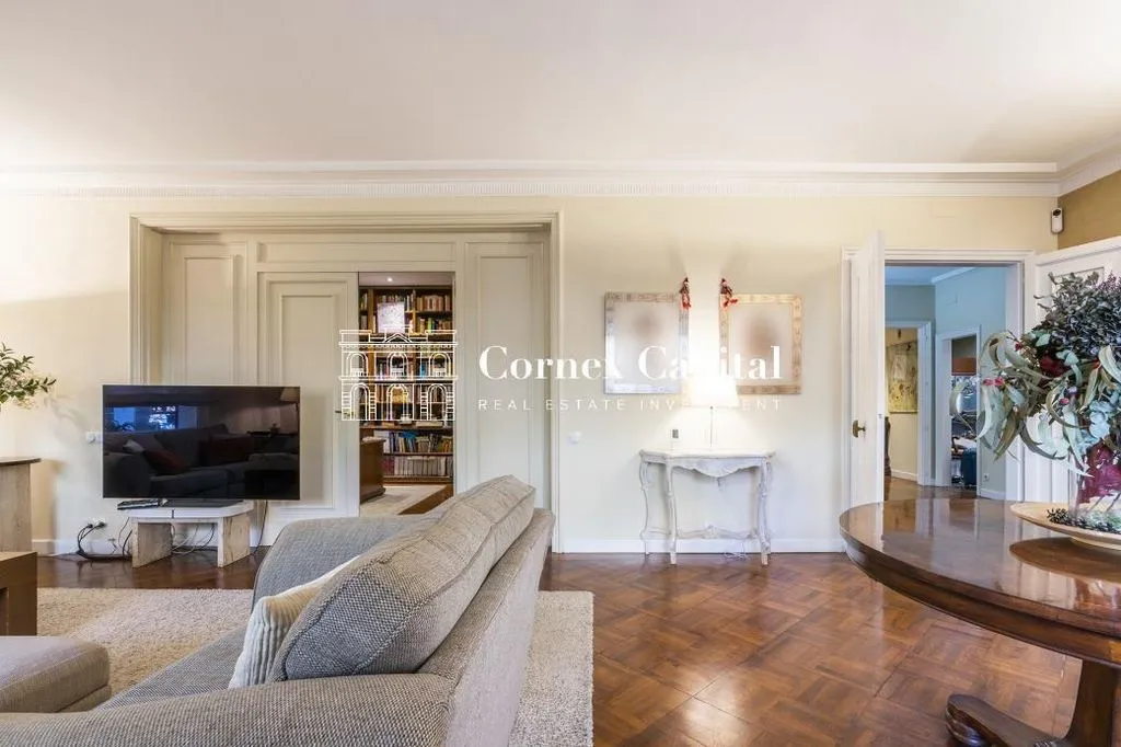 Flat 327m² in France, Menton. Priced at 2300000€ rent photo-5