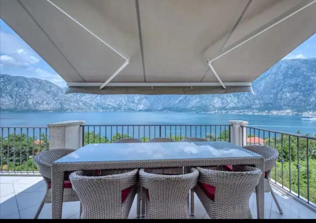 Flat 168m² in Montenegro, Kotor. Priced at 424000€ rent photo-3