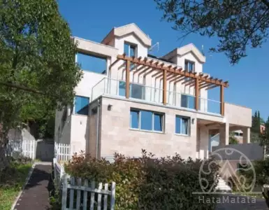 Buy in Montenegro for 880000€