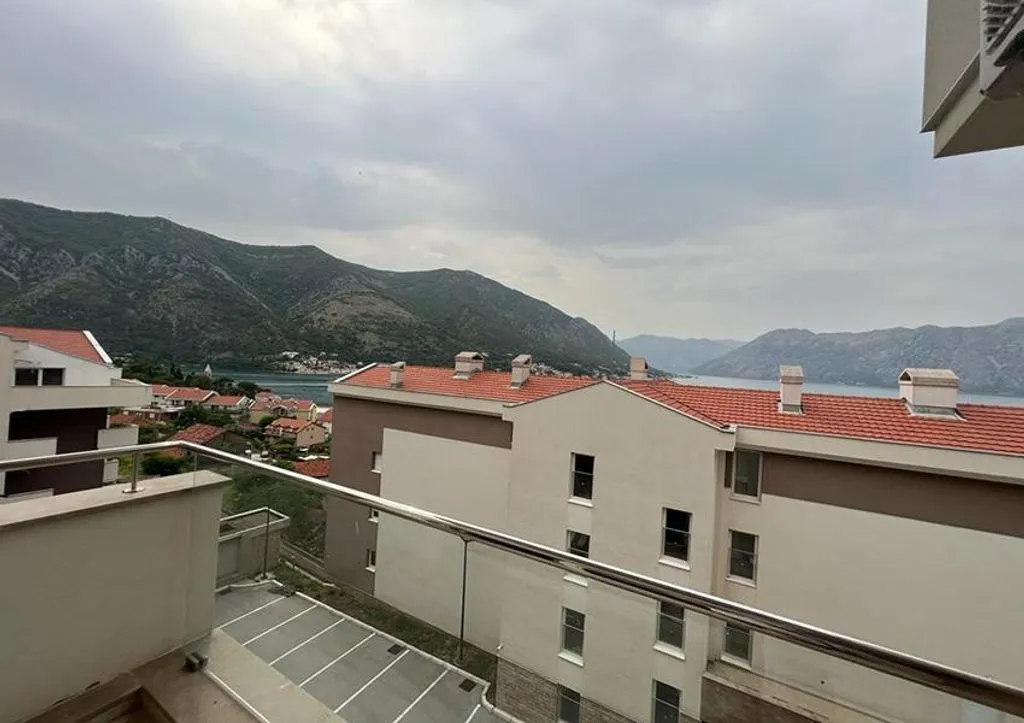 Flat 120m² in Montenegro, Kotor. Priced at 300000€ rent photo-6