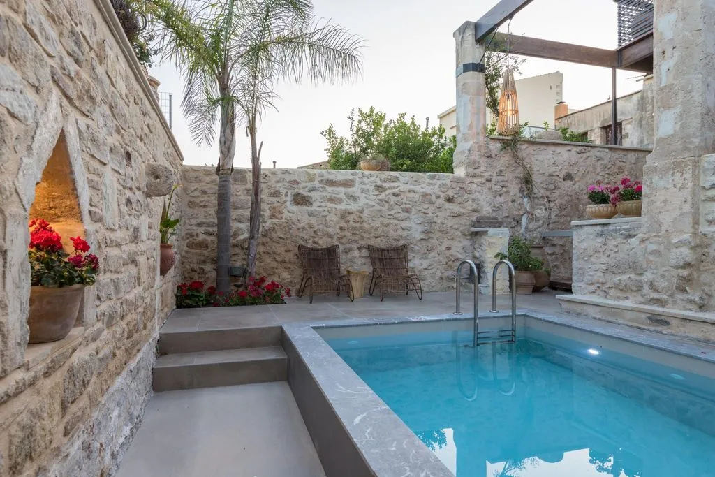 Townhouse 465m² in Greece, Rethymno. Priced at 1500000€ rent photo-1