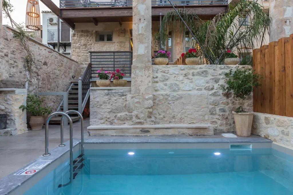 Townhouse 465m² in Greece, Rethymno. Priced at 1500000€ rent photo-2