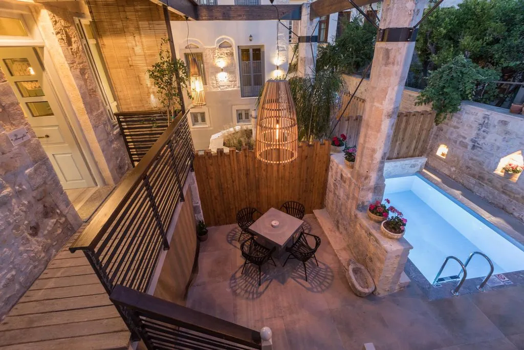 Townhouse 465m² in Greece, Rethymno. Priced at 1500000€ rent photo-3