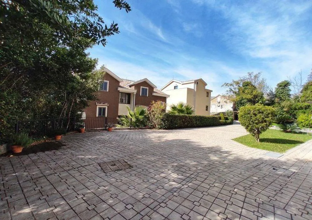 Flat 82m² in Montenegro, Kotor. Priced at 299000€ rent photo-3