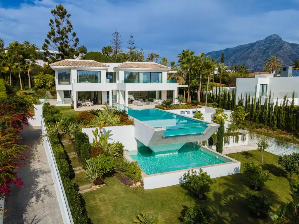 Villa 921m² in Portugal, Oeirash. Priced at 6990000€ rent photo-1