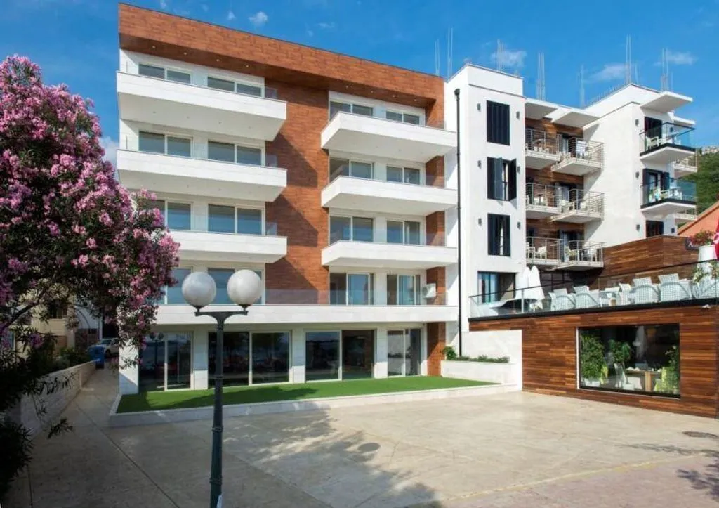 Flat 149m² in Montenegro, Budva. Priced at 521500€ rent photo-2
