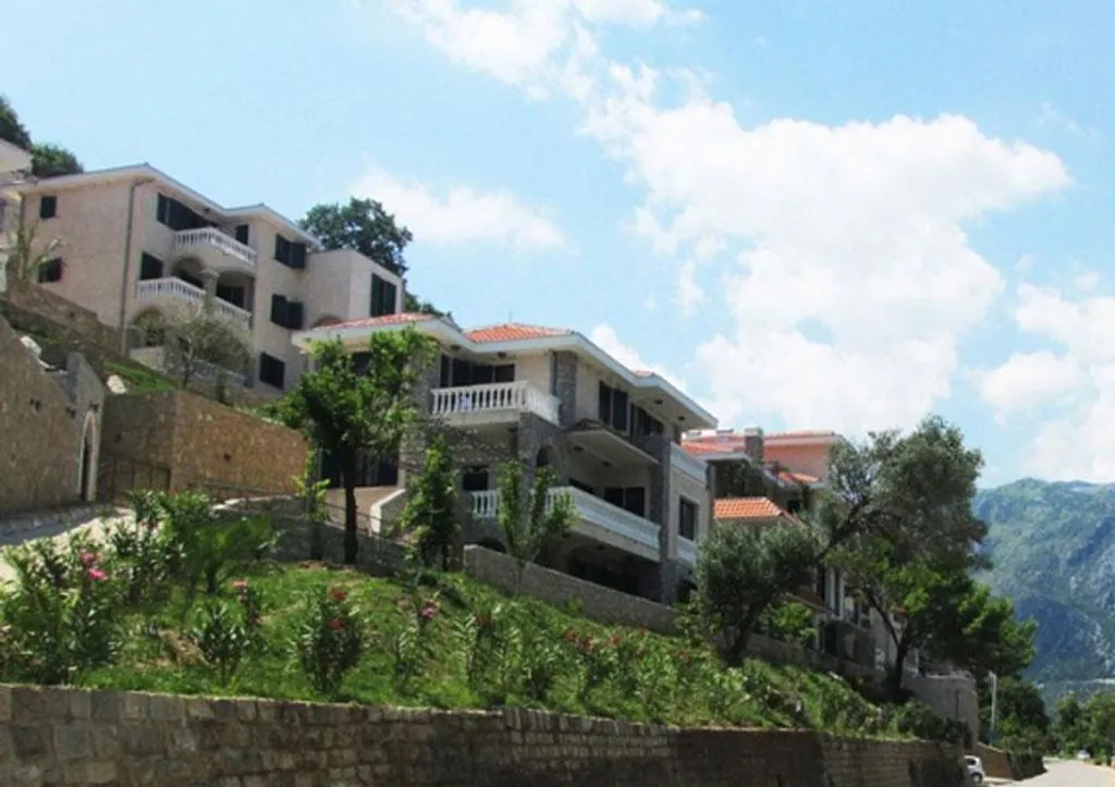 Flat 118m² in Montenegro, Kotor. Priced at 340000€ rent photo-2