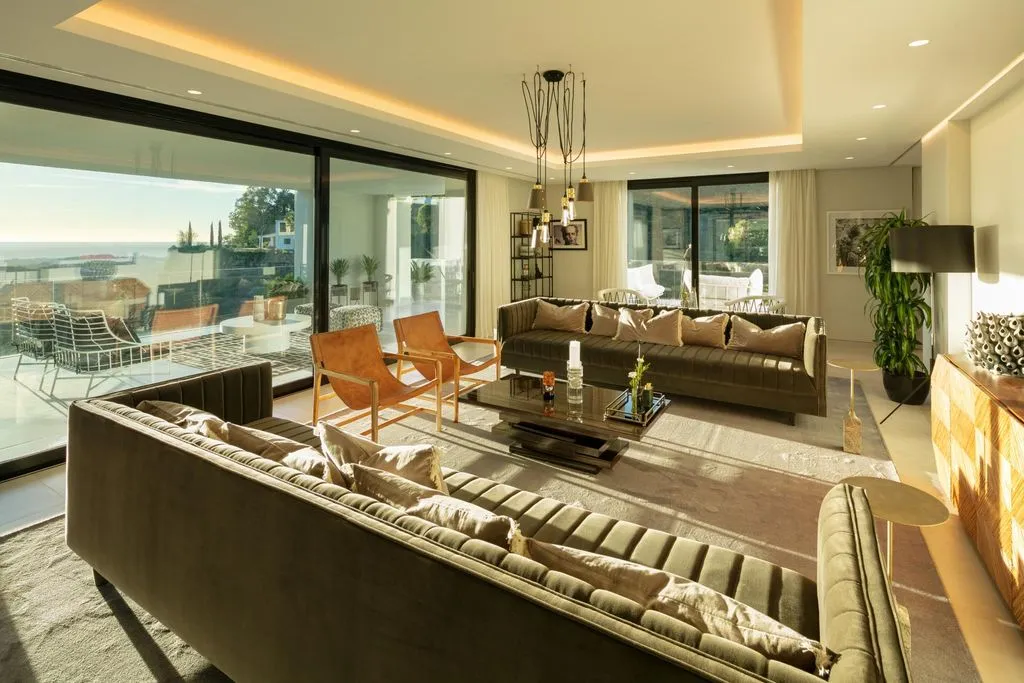 Villa 1080m² in Italy, Karimate. Priced at 6750000€ rent photo-4