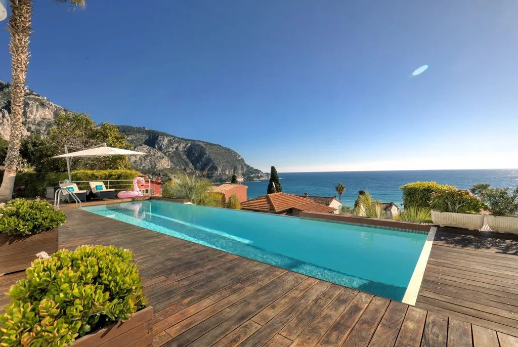 Villa 296m² in Italy, Diano-Marina. Priced at 5950000€ rent photo-3