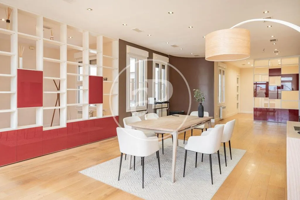 Penthouse 255m² in Spain, Madrid. Priced at 3100000€ rent photo-2