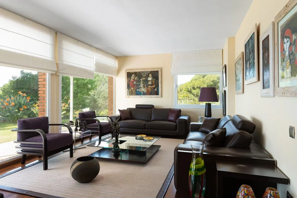 Villa 648m² in Italy, Varese. Priced at 3400000€ rent photo-6