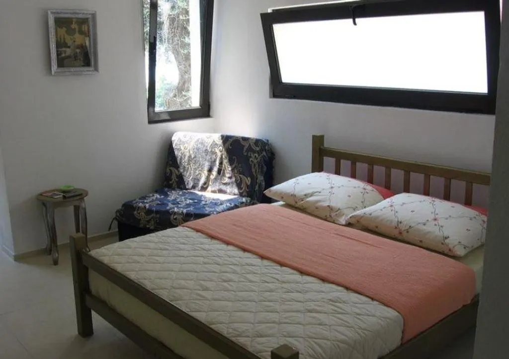 House 260m² in Montenegro, Budva. Priced at 350000€ rent photo-4