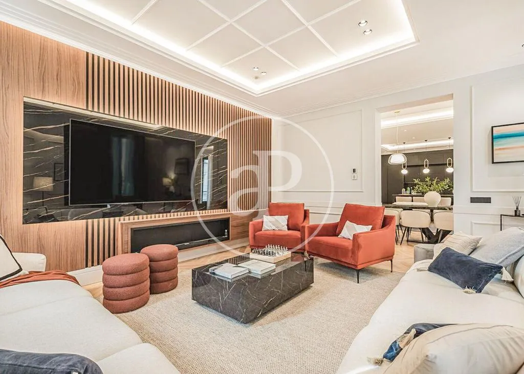 Flat 348m² in Portugal, Lisbon. Priced at 2590000€ rent photo-2
