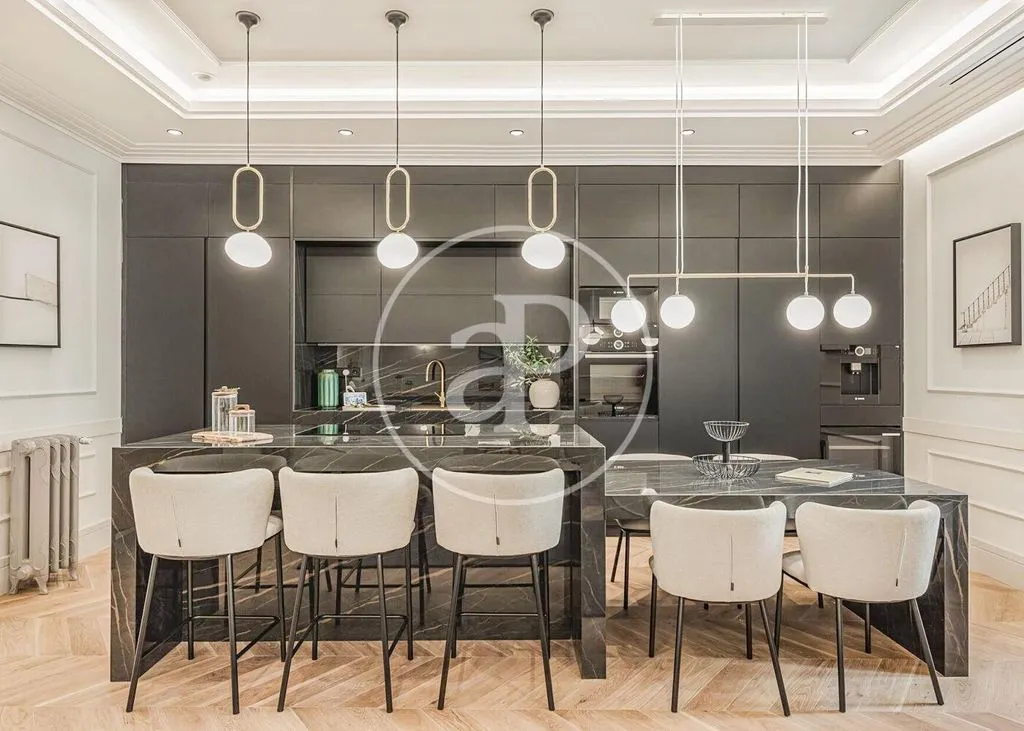 Flat 348m² in Portugal, Lisbon. Priced at 2590000€ rent photo-6
