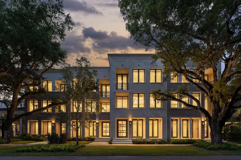 Townhouse 462m² in USA, Coral Gables. Priced at 6295300€ rent photo-1