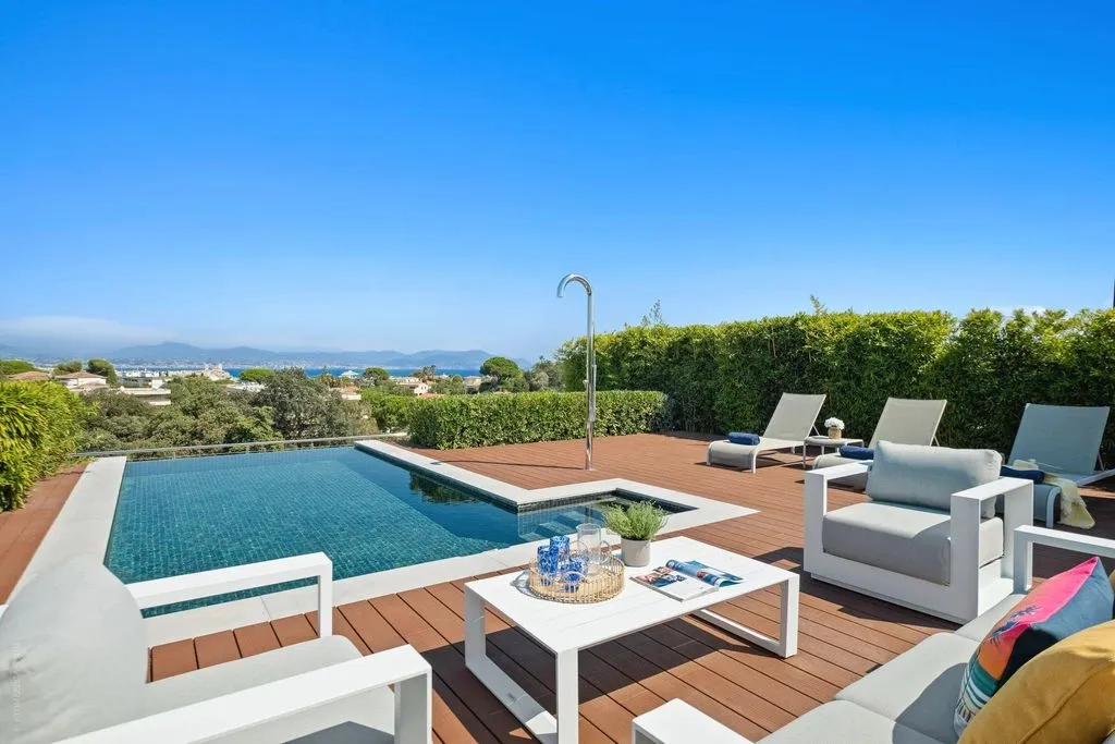 Penthouse 185m² in France, Antibes. Priced at 5750000€ rent photo-2