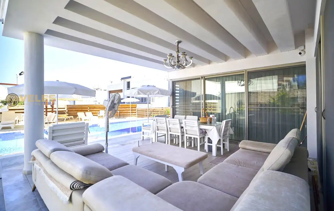 Villa 280m² in Cyprus, Kyrenia. Priced at 1755000€ rent photo-12