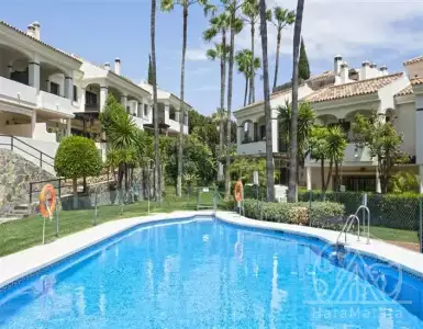 Buy in Spain for 555000€