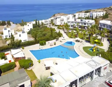 Buy in Cyprus for 140400€