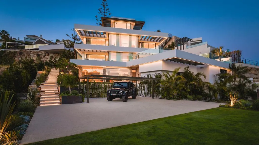 Villa 1355m² in Portugal, Oeirash. Priced at 7495000€ rent photo-2